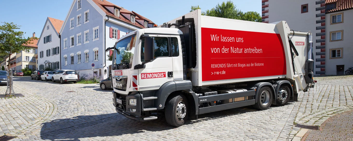 Biogasbetriebener Lkw für klimaneutrale Abfallsammlung